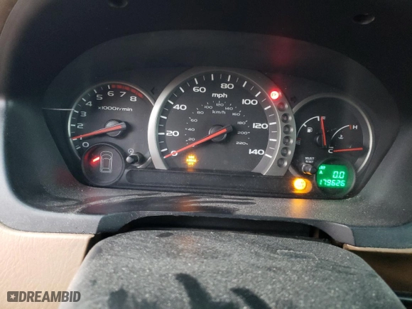 2004 Honda Pilot EX with VIN 5FNYF18554B000834, listed as a Copart auction lot 48738425 with 179,626 mi miles and Salvage Title. Bid and sale history available at carsss.com. Image 9.