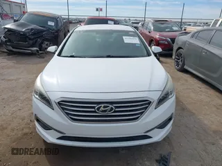 2015 Hyundai Sonata SE z VIN 5NPE24AFXFH235205, wystawiony jako IAAI lot #41596454 z przebiegiem 66 461 mil mil oraz . Historia ofert i sprzedaży dostępna na DreamBid. Obrazek 12.