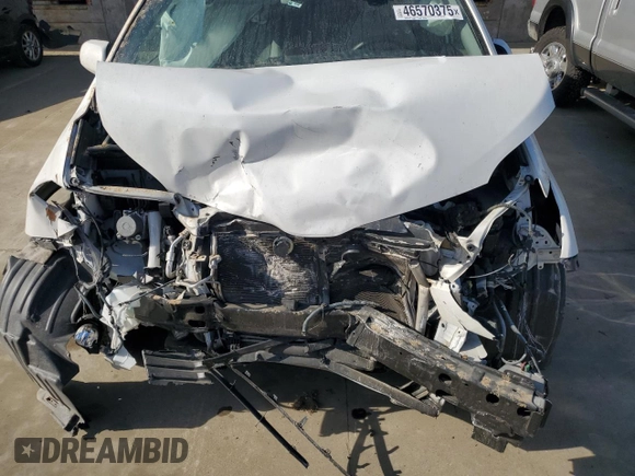 2019 Toyota Sienna LE Auto Access Seat with VIN 5TDKZ3DC9KS017027, listed as a Copart auction lot 46570375 with 82,350 mi miles and Salvage Title. Bid and sale history available at DreamBid. Image 12.
