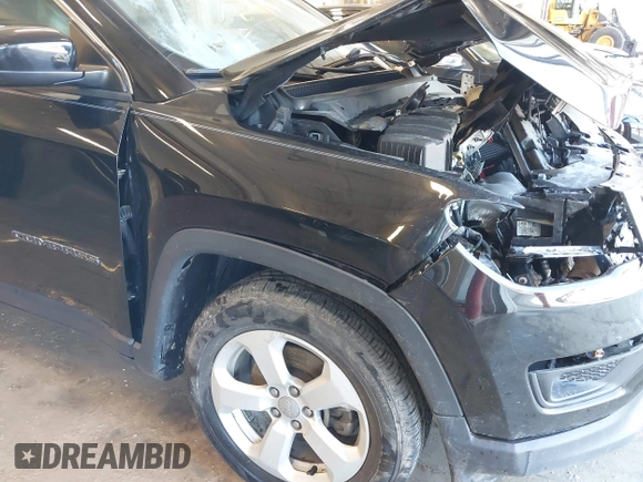 2018 Jeep Compass Latitude with VIN 3C4NJCBB6JT502308, listed as a IAAI auction lot 41561816 with 93,599 mi miles. Bid and sale history available at carsss.com. Image 20.