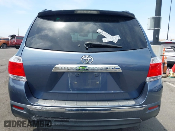 2012 Toyota Highlander Limited с VIN 5TDYK3EH5CS071855, выставлен на аукционе IAAI как лот 42141212 с пробегом 135 488 миль миль и . История ставок и продаж доступна на DreamBid. Изображение 16.