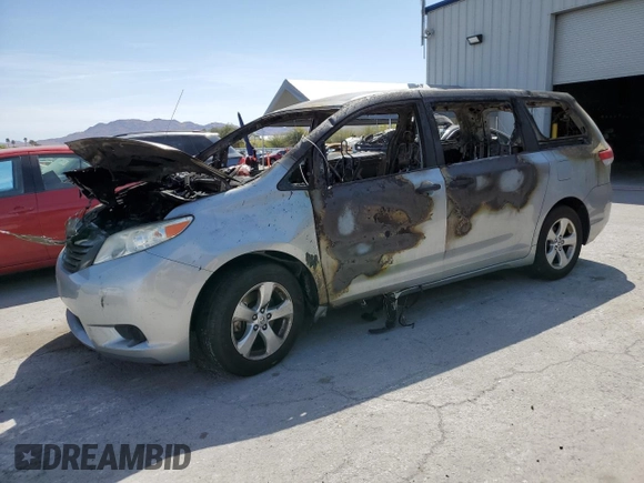 2014 Toyota Sienna L z VIN 5TDZK3DC1ES473465, wystawiony jako Copart lot #52207815 z przebiegiem Nie podano mil oraz Nie do naprawy • Non repairable. Historia ofert i sprzedaży dostępna na DreamBid. Obrazek 1.