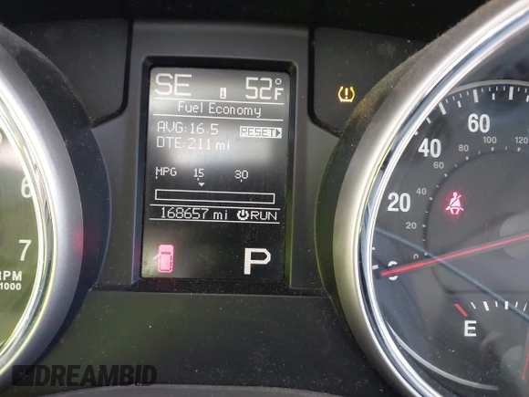 2011 Jeep Grand Cherokee Laredo z VIN 1J4RR4GG6BC562133, wystawiony jako IAAI lot #42330831 z przebiegiem 168 657 mil mil oraz . Historia ofert i sprzedaży dostępna na DreamBid. Obrazek 7.