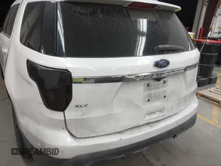 2017 Ford Explorer XLT z VIN 1FM5K7D83HGB53480, wystawiony jako IAAI lot #41698218 z przebiegiem 152 572 mil mil oraz . Historia ofert i sprzedaży dostępna na DreamBid. Obrazek 6.