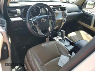 2011 Toyota 4Runner Trail z VIN JTEBU5JR6B5068389, wystawiony jako Copart lot #56274274 z przebiegiem 157 782 mil mil oraz Szkoda całkowita • Salvage title. Historia ofert i sprzedaży dostępna na DreamBid. Obrazek 8.