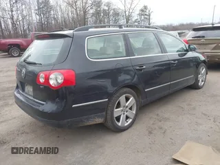 2008 Volkswagen Passat Komfort z VIN WVWLK73C98E161130, wystawiony jako IAAI lot #41498361 z przebiegiem 102 621 mil mil oraz . Historia ofert i sprzedaży dostępna na DreamBid. Obrazek 4.
