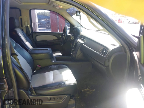 2007 Chevrolet Avalanche LTZ with VIN 3GNFK12307G246240, listed as a IAAI auction lot 41781994 with 170,140 mi miles and . Bid and sale history available at DreamBid. Image 5.
