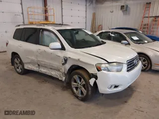 2008 Toyota Highlander Sport with VIN JTEDS43A282061403, listed as a IAAI auction lot 41718824 with 168,104 mi miles. Bid and sale history available at carsss.com. Image 1.