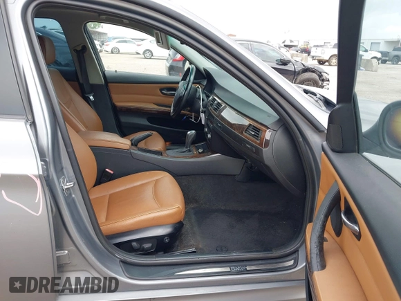 2011 BMW 3 Series 328i xDrive with VIN WBAUU3C55BA542381, listed as a IAAI auction lot 42434842 with 173,946 mi miles and . Bid and sale history available at DreamBid. Image 5.