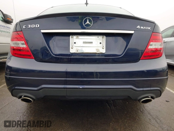 2013 Mercedes-Benz C 300 Sport с VIN WDDGF8AB7DR264500, выставлен на аукционе IAAI как лот 41943477 с пробегом 125 547 миль миль и . История ставок и продаж доступна на DreamBid. Изображение 16.