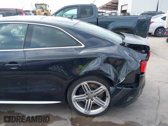 2014 Audi S5 Prestige z VIN WAUVGAFR8EA033713, wystawiony jako IAAI lot #42298683 z przebiegiem 32 062 mil mil oraz . Historia ofert i sprzedaży dostępna na DreamBid. Obrazek 18.