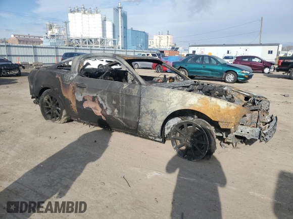 2010 Ford Mustang V6 с VIN 1ZVBP8AN5A5179926, выставлен на аукционе Copart как лот 82903964 с пробегом Не указан миль и На запчасти • Non repairable. История ставок и продаж доступна на DreamBid. Изображение 4.