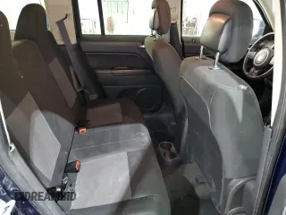 2014 Jeep Patriot Latitude z VIN 1C4NJRFB3ED661621, wystawiony jako Copart lot #47962365 z przebiegiem 125 576 mil mil oraz Szkoda całkowita • Salvage title. Historia ofert i sprzedaży dostępna na DreamBid. Obrazek 11.