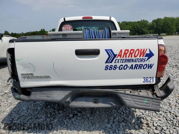 2015 Toyota Tacoma z VIN 5TFTX4CN5FX057365, wystawiony jako Copart lot #53960245 z przebiegiem 174 772 mil mil oraz Szkoda całkowita • Salvage title. Historia ofert i sprzedaży dostępna na DreamBid. Obrazek 6.