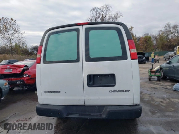 2003 Chevrolet Express Cargo with VIN 1GCGG25U431160656, listed as a IAAI auction lot 40876526 with 438,231 mi miles and . Bid and sale history available at DreamBid. Image 16.