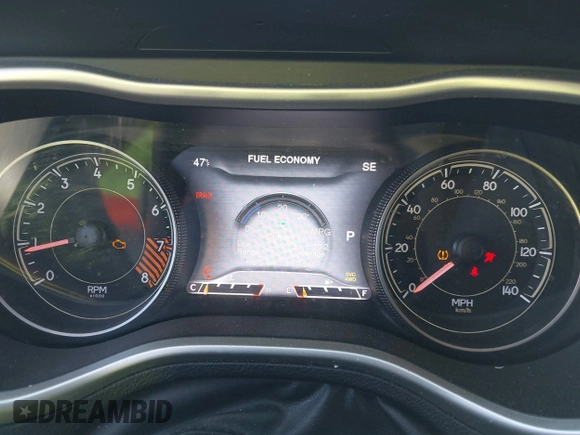 2014 Jeep Cherokee Trailhawk with VIN 1C4PJMBS5EW280598, listed as a IAAI auction lot 42079597 with 171,564 mi miles. Bid and sale history available at carsss.com. Image 7.