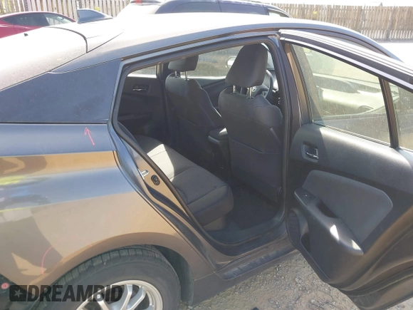 2016 Toyota Prius Two with VIN JTDKBRFU6G3510041, listed as a IAAI auction lot 42031473 with 157,885 mi miles. Bid and sale history available at carsss.com. Image 8.