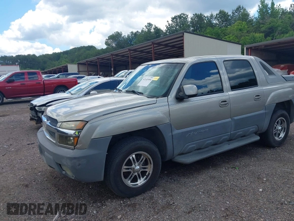 2002 Chevrolet Avalanche with VIN 3GNEC13T82G116769, listed as a IAAI auction lot 42143494 with 1,753,061 mi miles and . Bid and sale history available at DreamBid. Image 6.
