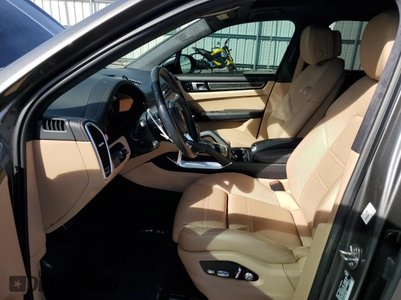 2019 Porsche Cayenne Turbo with VIN WP1AF2AY6KDA81423, listed as a Copart auction lot 77480454 with 35,749 mi miles and Salvage title. Bid and sale history available at DreamBid. Image 7.