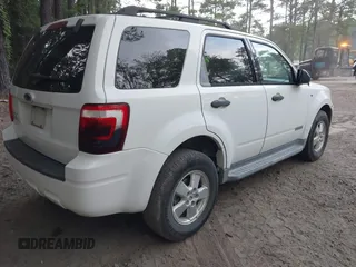 2008 Ford Escape XLT с VIN 1FMCU03118KB61510, выставлен на аукционе IAAI как лот 42626112 с пробегом 185 662 миль миль и . История ставок и продаж доступна на DreamBid. Изображение 4.