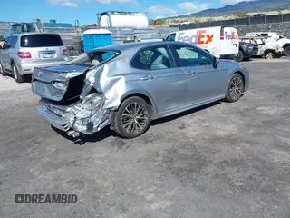 2020 Toyota Camry SE z VIN 4T1M11AK7LU993039, wystawiony jako IAAI lot #41492895 z przebiegiem 32 498 mil mil oraz . Historia ofert i sprzedaży dostępna na DreamBid. Obrazek 4.