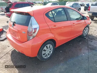 2014 Toyota Prius One z VIN JTDKDTB35E1071850, wystawiony jako IAAI lot #42084093 z przebiegiem 1 731 574 mil mil oraz . Historia ofert i sprzedaży dostępna na DreamBid. Obrazek 4.