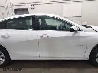 2019 Chevrolet Malibu LT with VIN 1G1ZD5ST8KF196424, listed as a IAAI auction lot 41181038 with 116,735 mi miles. Bid and sale history available at carsss.com. Image 13.