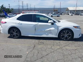 2019 Toyota Camry LE z VIN 4T1B11HK8KU741053, wystawiony jako IAAI lot #42348823 z przebiegiem 71 443 mil mil oraz . Historia ofert i sprzedaży dostępna na DreamBid. Obrazek 13.