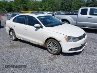 2011 Volkswagen Jetta SEL with VIN 3VWLZ7AJ5BM354547, listed as a IAAI auction lot 42540485 with 214,958 mi miles and . Bid and sale history available at DreamBid. Image 1.