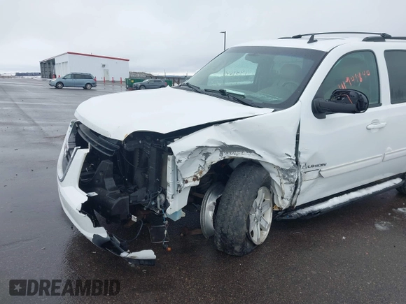 2011 GMC Yukon SLT with VIN 1GKS2CE03BR118690, listed as a IAAI auction lot 41941840 with 243,311 mi miles and . Bid and sale history available at DreamBid. Image 6.