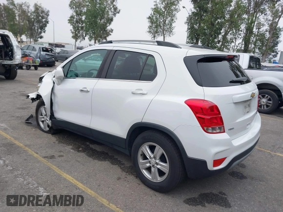2020 Chevrolet Trax LT with VIN KL7CJLSB7LB008290, listed as a IAAI auction lot 42030672 with 50,739 mi miles. Bid and sale history available at carsss.com. Image 3.