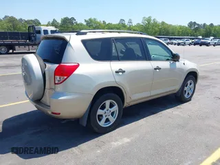 2006 Toyota RAV4 with VIN JTMBK33V765003467, listed as a IAAI auction lot 42017690 with 181,277 mi miles. Bid and sale history available at carsss.com. Image 4.