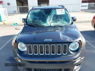 2018 Jeep Renegade Latitude with VIN ZACCJABB5JPH92303, listed as a IAAI auction lot 41762062 with 89,717 mi miles. Bid and sale history available at carsss.com. Image 6.