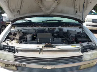 2003 Chevrolet Astro z VIN 1GNEL19X43B130950, wystawiony jako IAAI lot #42215392 z przebiegiem 276 357 mil mil oraz . Historia ofert i sprzedaży dostępna na DreamBid. Obrazek 10.