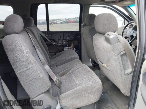 2004 Chevrolet TrailBlazer EXT LT with VIN 1GNET16S746115863, listed as a IAAI auction lot 41453236 with 198,099 mi miles. Bid and sale history available at carsss.com. Image 8.