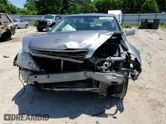2002 Lexus ES 300 with VIN JTHBF30G425018138, listed as a Copart auction lot 56923484 with 101,173 mi miles and Salvage Title. Bid and sale history available at DreamBid. Image 11.