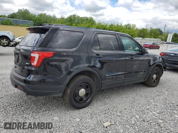 2019 Ford Police Interceptor Utility z VIN 1FM5K8AR0KGB44522, wystawiony jako Copart lot #58401635 z przebiegiem Nie podano mil oraz Tytuł czysty. Historia ofert i sprzedaży dostępna na DreamBid. Obrazek 3.