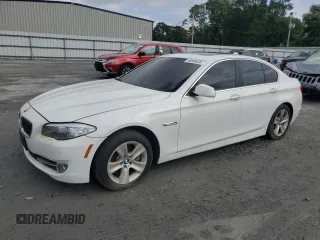 2013 BMW 5 Series 528i xDrive z VIN WBAXH5C52DD110491, wystawiony jako Copart lot #58808405 z przebiegiem Nie podano mil oraz Czysty tytuł • Clean title. Historia ofert i sprzedaży dostępna na DreamBid. Obrazek 1.