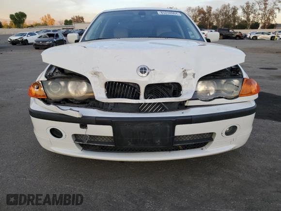 2001 BMW 3 Series 330i with VIN WBAAV53421FJ71992, listed as a Copart auction lot 85248964 with 180,467 mi miles and Salvage Title. Bid and sale history available at carsss.com. Image 5.