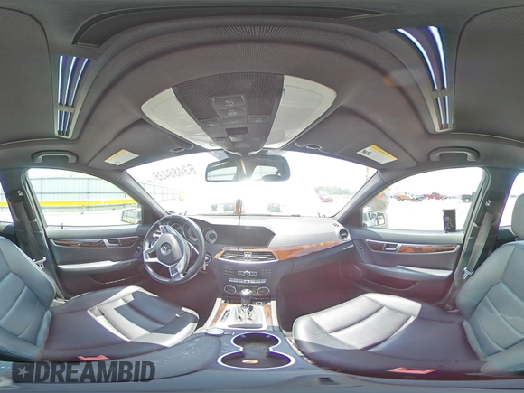 2014 Mercedes-Benz C 250 Sport с VIN WDDGF4HB8EA960846, выставлен на аукционе Copart как лот 63488435 с пробегом 73 404 миль миль и Списание • Salvage title. История ставок и продаж доступна на DreamBid. Изображение 15.