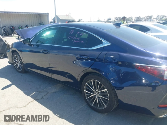 2023 Lexus ES 350 with VIN 58ADZ1B13PU140800, listed as a IAAI auction lot 41937973 with 16,419 mi miles and . Bid and sale history available at DreamBid. Image 14.
