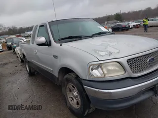 2001 Ford F-150 XL z VIN 1FTZX17271NA54402, wystawiony jako IAAI lot #41559384 z przebiegiem Nie podano mil oraz . Historia ofert i sprzedaży dostępna na DreamBid. Obrazek 1.