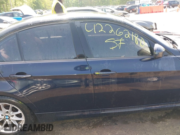 2010 BMW 3 Series 328i xDrive with VIN WBAPK5C51AA652244, listed as a IAAI auction lot 42262180 with 166,218 mi miles and . Bid and sale history available at DreamBid. Image 13.