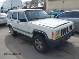 2000 Jeep Cherokee Police with VIN 1J4FF48S3YL229489, listed as a IAAI auction lot 41561860 with 320,596 mi miles. Bid and sale history available at carsss.com. Image 1.