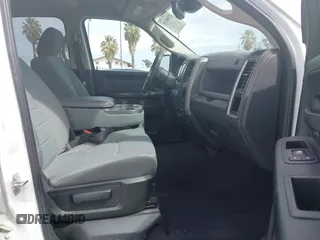 2018 Ram 1500 Tradesman с VIN 1C6RR6FG9JS261922, выставлен на аукционе IAAI как лот 41860338 с пробегом 41 016 миль миль и . История ставок и продаж доступна на DreamBid. Изображение 5.