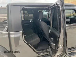 2023 Jeep Gladiator Sport S с VIN 1C6HJTAG6PL560425, выставлен на аукционе Copart как лот 67550135 с пробегом 16 967 миль миль и Чистый • Clean title. История ставок и продаж доступна на DreamBid. Изображение 6.