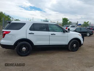 2013 Ford Police Interceptor Utility z VIN 1FM5K8AR6DGB59111, wystawiony jako IAAI lot #42259174 z przebiegiem 75 460 mil mil oraz . Historia ofert i sprzedaży dostępna na DreamBid. Obrazek 13.