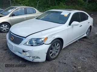 2007 Lexus LS 460 z VIN JTHBL46F675004925, wystawiony jako IAAI lot #42150011 z przebiegiem 127 444 mil mil oraz . Historia ofert i sprzedaży dostępna na DreamBid. Obrazek 2.