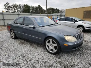 2006 Mercedes-Benz S-Class 3.7L with VIN WDBNF67J06A472724, listed as a Copart auction lot 44446425 with 207,405 mi miles and Salvage Title. Bid and sale history available at carsss.com. Image 4.