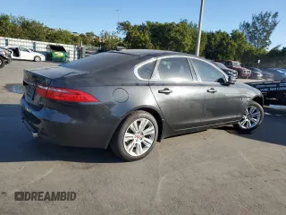 2017 Jaguar XF 35t Premium z VIN SAJBD4BV7HCY33657, wystawiony jako Copart lot #83397324 z przebiegiem 52 520 mil mil oraz Szkoda całkowita • Salvage title. Historia ofert i sprzedaży dostępna na DreamBid. Obrazek 3.